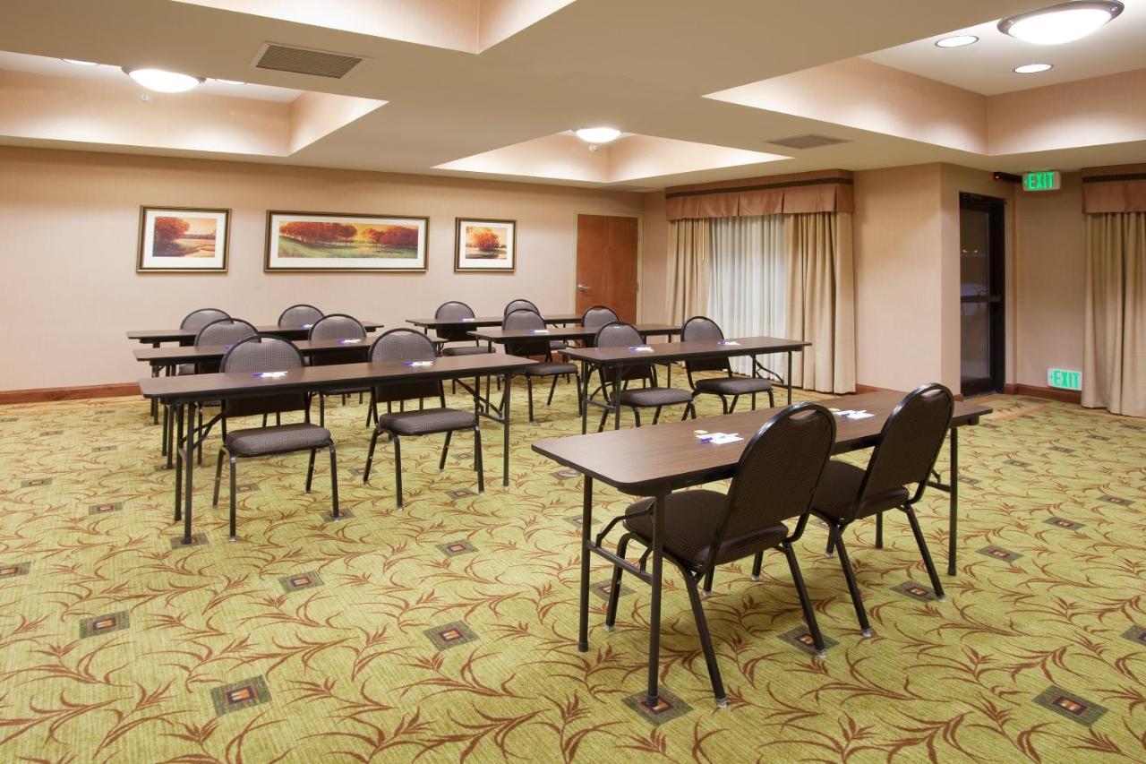 Hotel Express By Ihg Rawlins